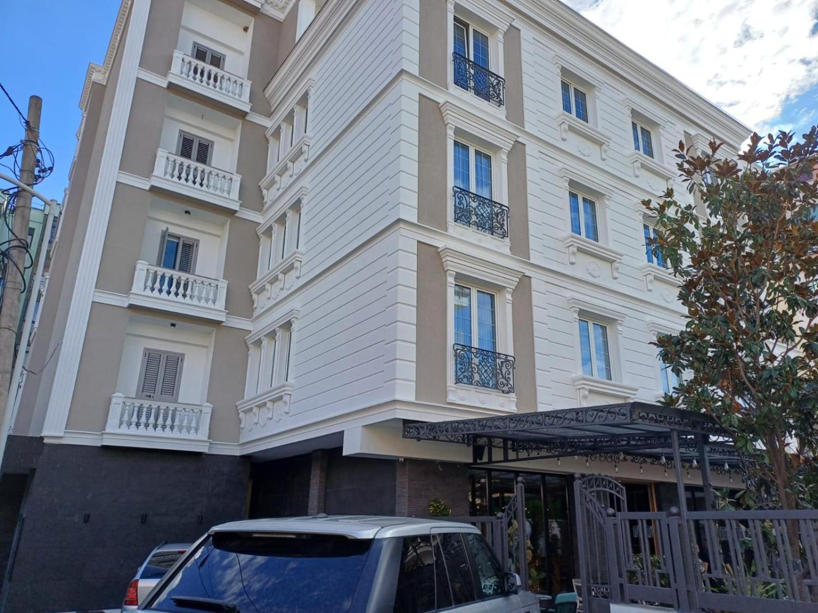 Oxygen Boutique Hotel Tirana Buitenkant foto