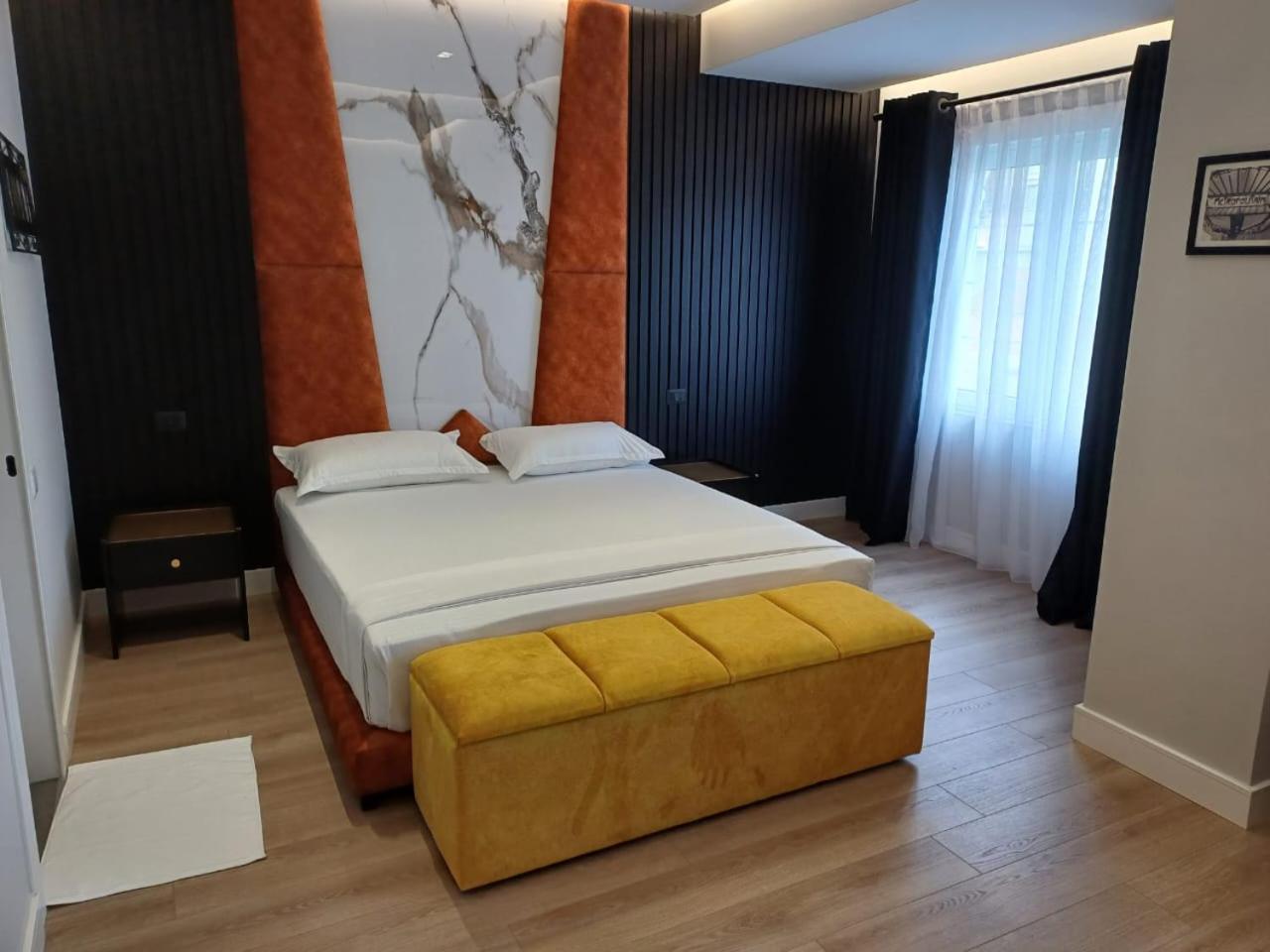 Oxygen Boutique Hotel Tirana Buitenkant foto