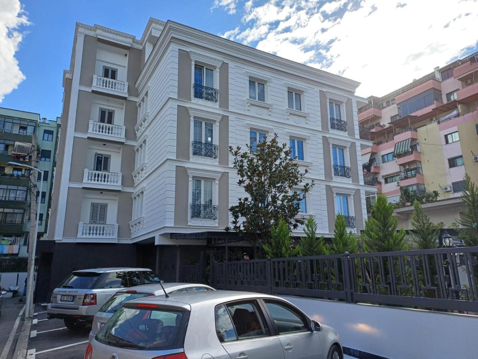 Oxygen Boutique Hotel Tirana Buitenkant foto