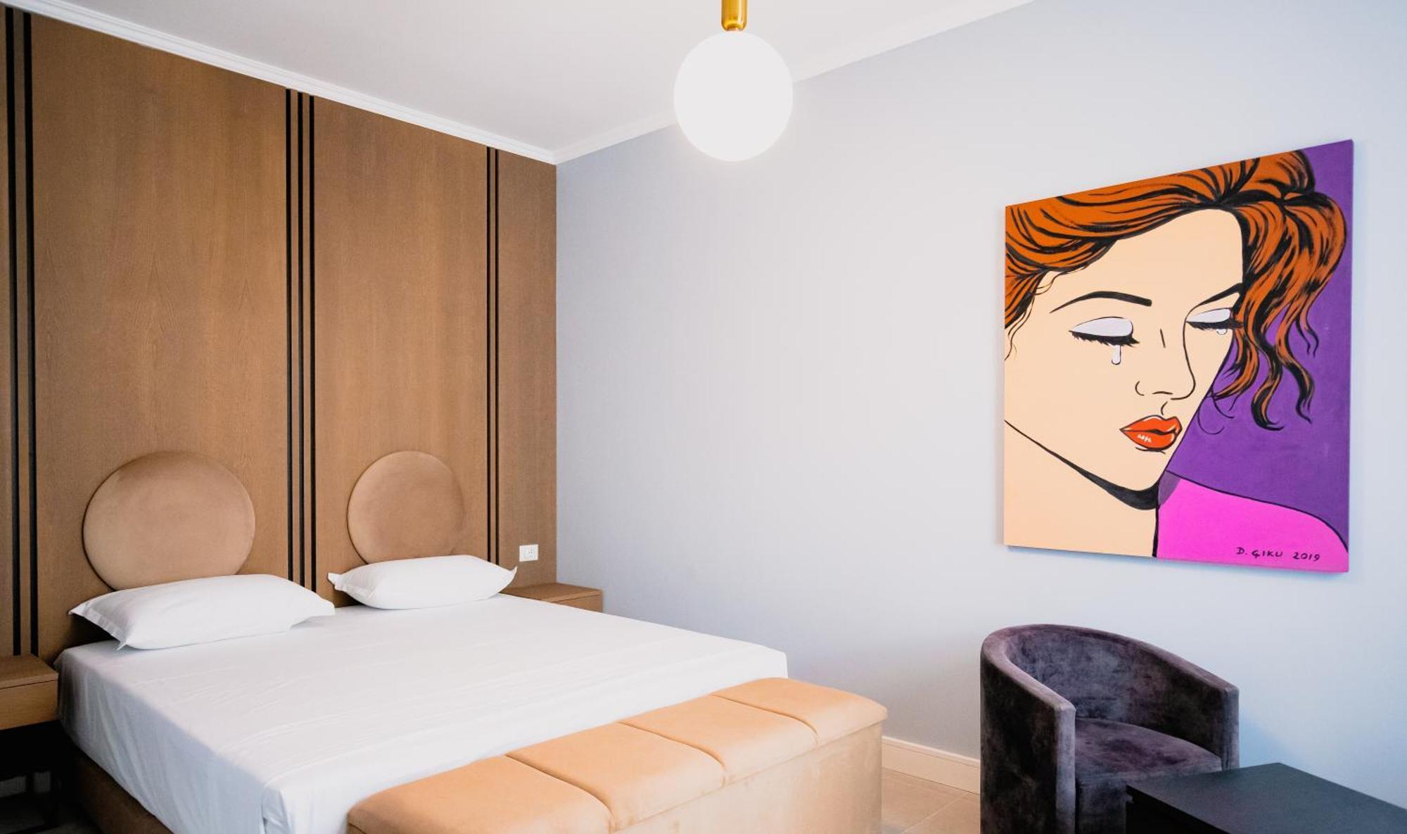 Oxygen Boutique Hotel Tirana Buitenkant foto