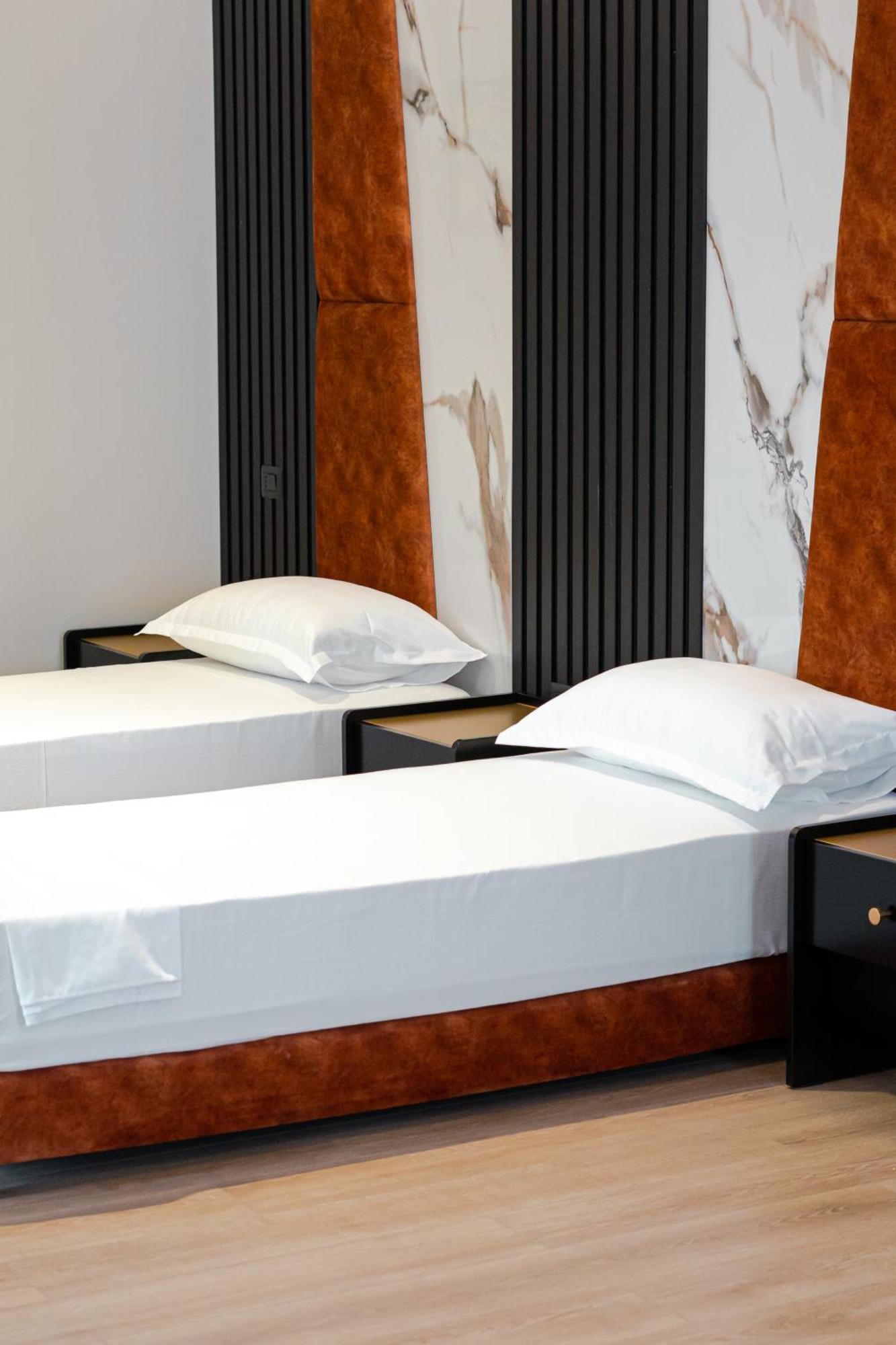 Oxygen Boutique Hotel Tirana Buitenkant foto