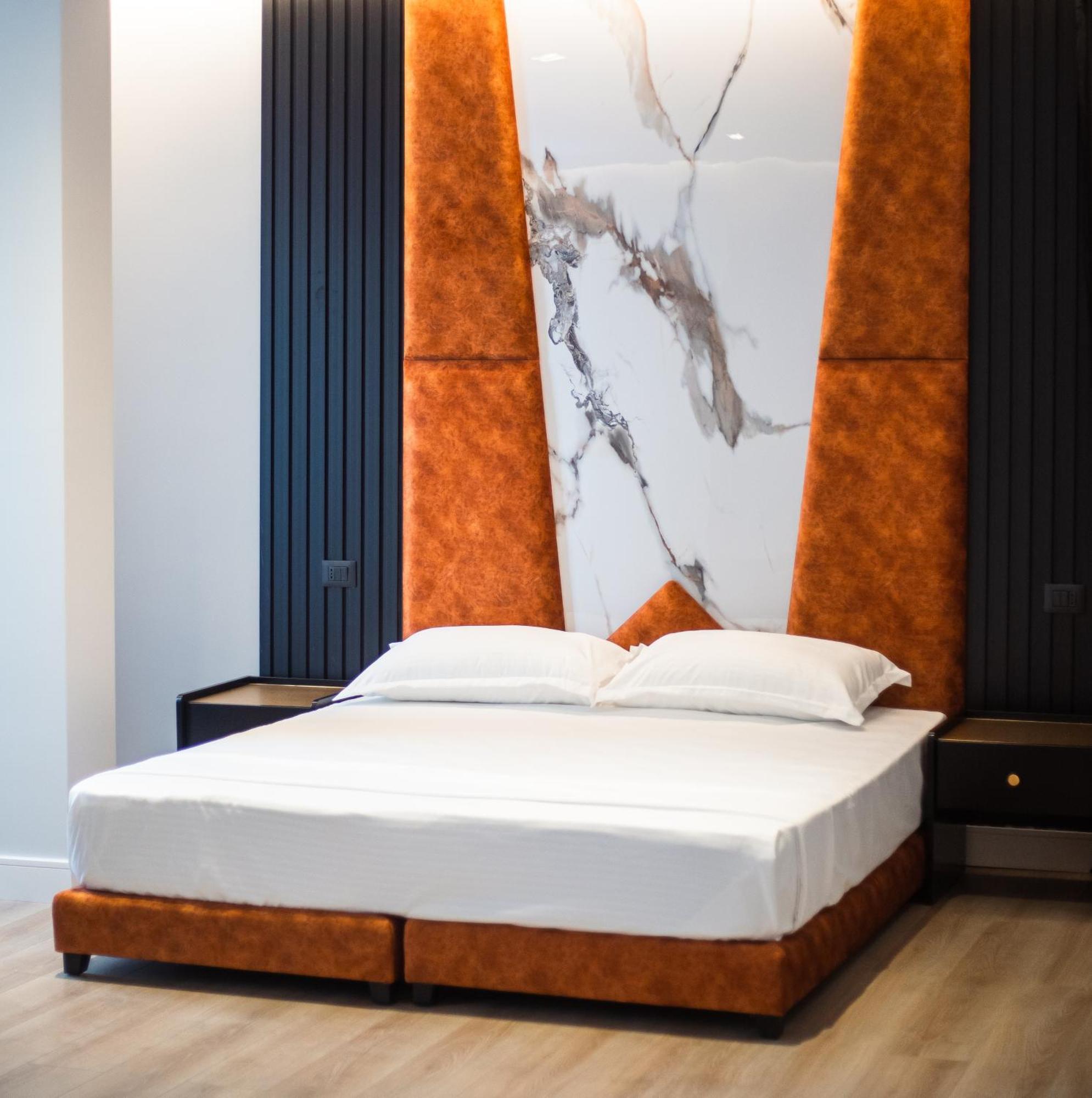 Oxygen Boutique Hotel Tirana Buitenkant foto